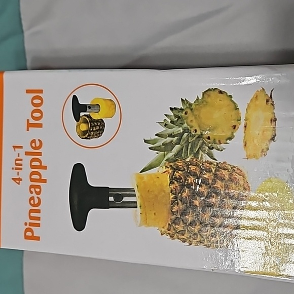 Imusa Pineapple 4 in 1 Tool - Picture 3 of 3